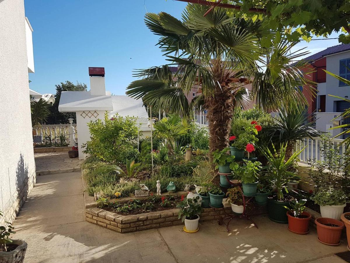 Apartmani Slavica Biograd Na Moru Exteriör bild