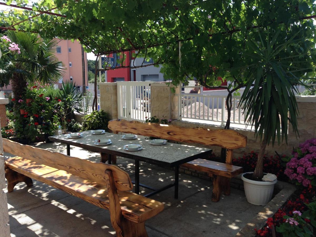 Apartmani Slavica Biograd Na Moru Exteriör bild