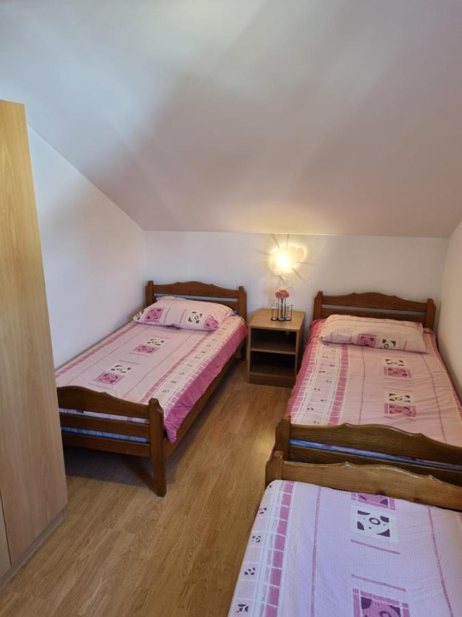 Apartmani Slavica Biograd Na Moru Exteriör bild