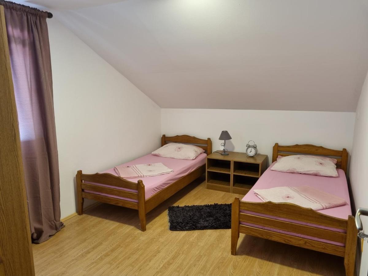 Apartmani Slavica Biograd Na Moru Exteriör bild
